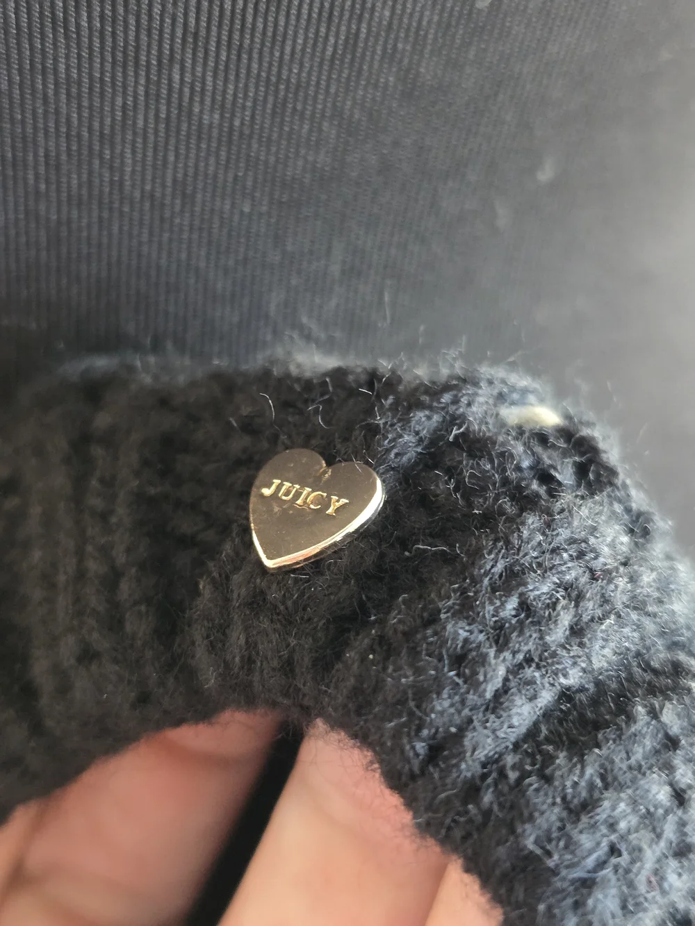Juicy Couture Black Cable Knit Pom Hat with Heart Charm McBling Girlie Pop
